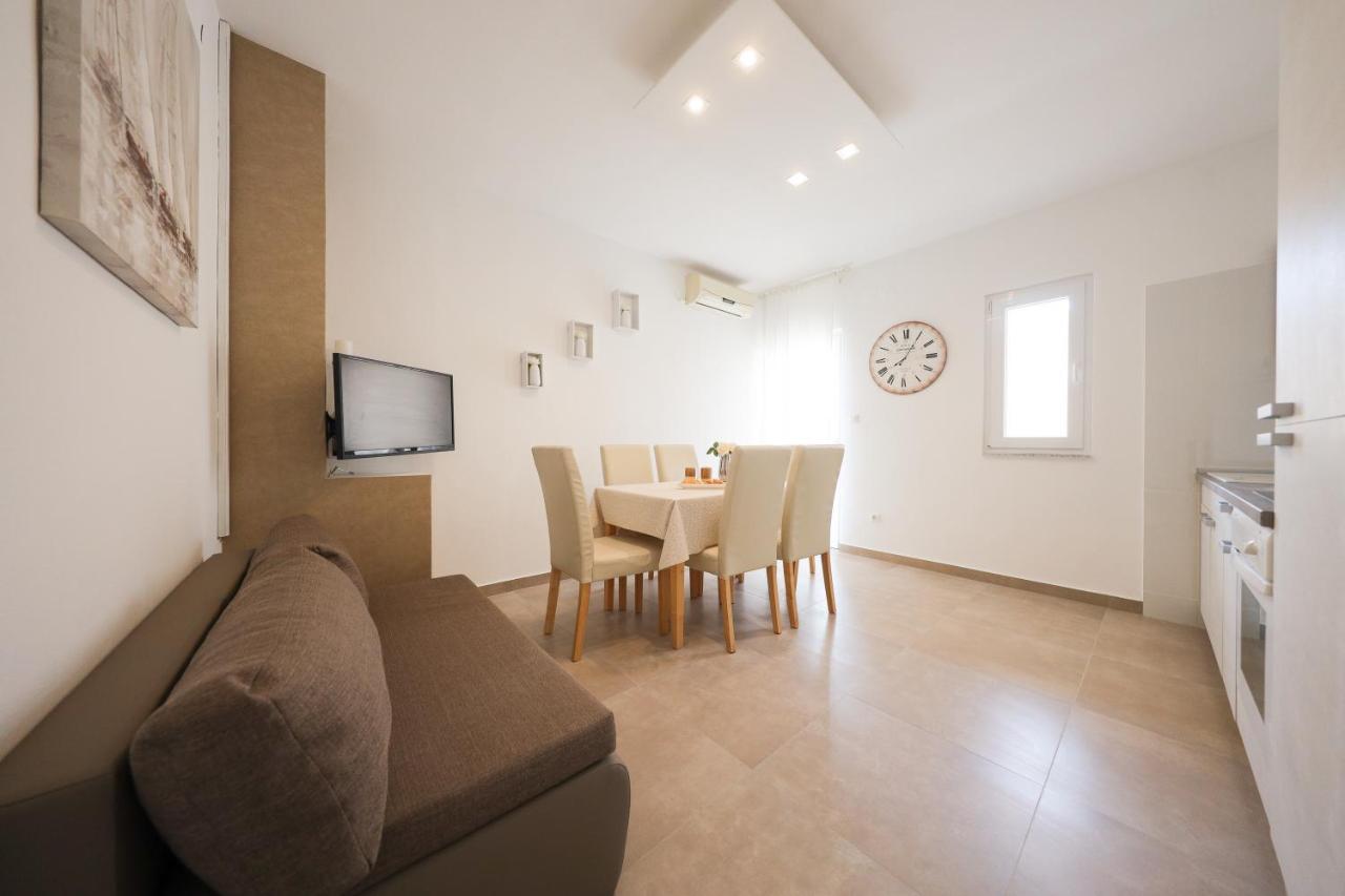 Apartments Skara Bibinje Exterior photo