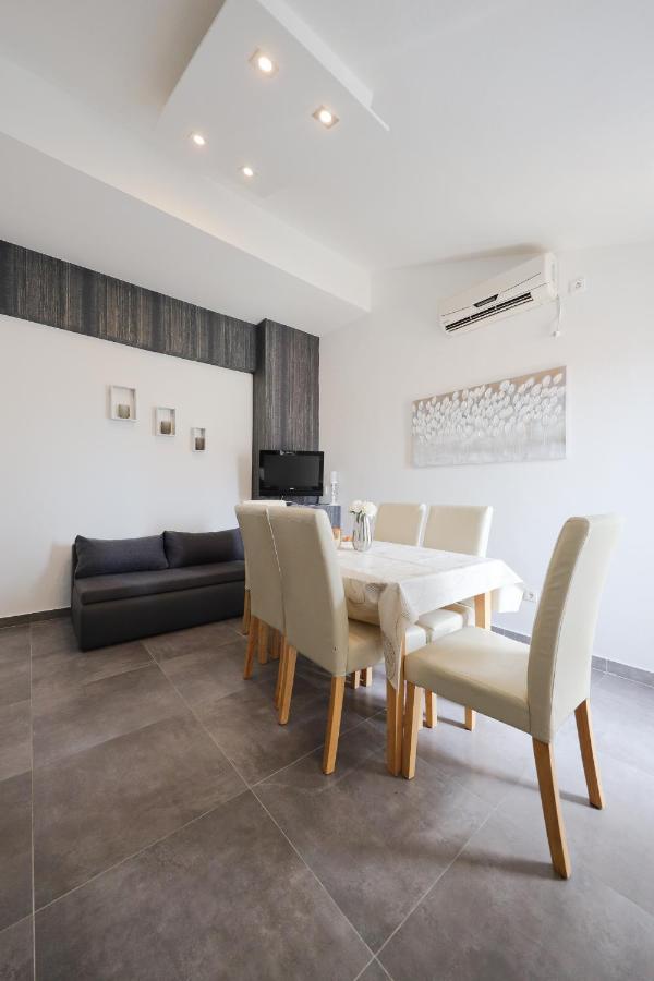 Apartments Skara Bibinje Exterior photo